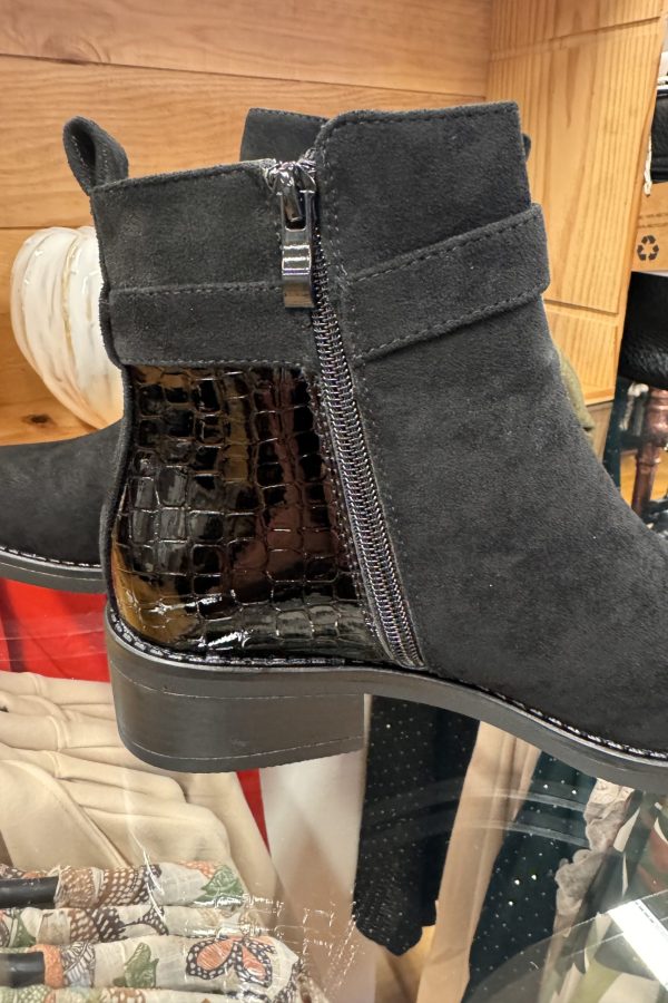 Svarta Boots i Mocca imitation