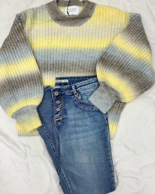 Härlig mjukstickad tröja i gult och blått